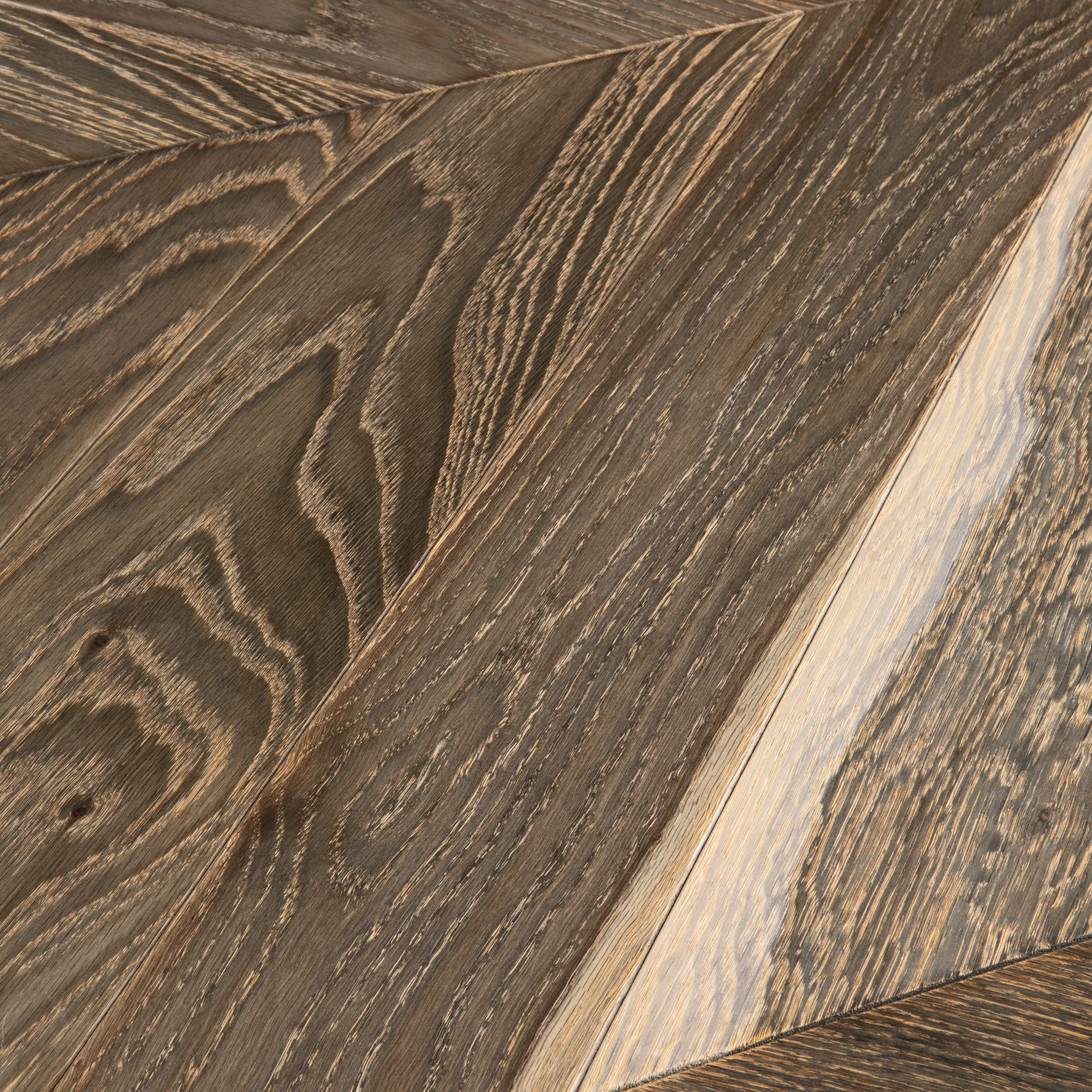 Инженерная доска Eparket Дуб Old рустик браш лак французская елка 510×90×15